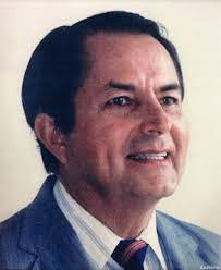 Arnulfo Andrade's Instagram, Twitter & Facebook