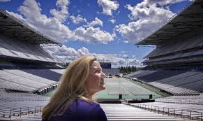 Our staff includes team physicians for the uw huskies, seattle seahawks, various seattle public high schools and the seattle marathon. Uw Athletic Director Jen Cohen On The 2020 Football Season Tacoma News Tribune