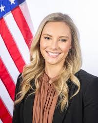 Savannah Taylor's Instagram, Twitter & Facebook