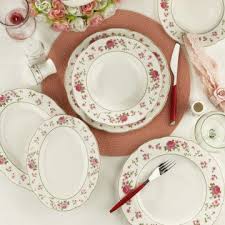 2 kez anca kullanıldı tertemiz 6 servis 6 yemek 6 tatlı 6 çorba 24 parça. Kutahya Porselen Bone Olympos 30 Parca 9651 Desenli Yemek Seti