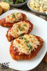 It comes out incredibly juicy, tender and perfectly crisp on the outside. Chicken Parmesan Your Family Will Devour Easy Peasy Pleasy