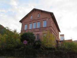 Lift bad mit fenster balkon / terrasse parkmöglichkeit provisionsfrei bad mit wanne. Barrierefrei Provisionsfrei Alte Schule Im Pfalzer Wald Immobilienfrontal De