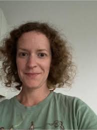 Eating Chicken Like a Normal Human Being