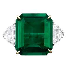 An Outstanding 9 28ct Natural Colombian Emerald Is The Star Of This Captivating Ring This Exceptiona Emerald Ring Colombian Emeralds Colombian Emerald Ring