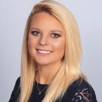 Sara Paull's Instagram, Twitter & Facebook