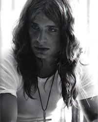 Honey Magazine, August 1970 🦋 Photographed by Roger Stowell Set and  designs by Nike Williams/H. Abbo