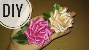Cara membuat bunga dr pita jepang lainnya cara membuat bros cantik dari pita untuk menghias hijab kamu. 3 Kerajinan Dari Pita Nan Cantik Dan Cara Membuatnya Nurdian Com