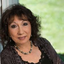 How Julie Wainwright Built The RealReal To Be A Billion-Dollar Business