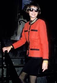How Anna Wintour Dressed In Her 30s Anna Wintour Style Anna Wintour Anna Wintour Young