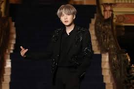 Awal tahun ini, iu merilis lagu 'give you my heart' untuk ost (original soundtrack) drakor populer crash landing on you. Bocoran Lagu Kolaborasi Iu Dan Suga Bts Antara News
