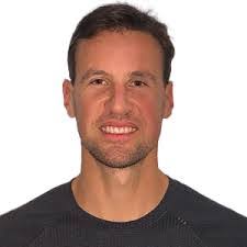 Kenny De's Instagram, Twitter & Facebook