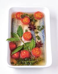 Maquereau Au Vin Blanc Et Tomates Pour 4 Personnes Recettes Elle A Table Recette Maquereau Au Vin Blanc Cuisine Poisson Recette Maquereau Au Four