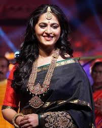 Star fashion indian fashion anushka shetty saree saree blouse sari kajal agarwal saree orange anushka hot saree look the actress looks amazing in this yellow saree anushka shetty hot images. 5 Sexiest Photos Of Anushka Shetty That Prove She S The Original Saree Queen Of South Iwmbuzz