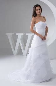 I worked with dress company jj's house to create four totally different disney princess bridal looks with dresses that were all under $200!! White Vintage Bridal Gowns Inexpensive Disney Princess Simple Backless Plus Size Uwdress Com