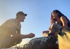 January 18, 2021 7:52 pm et. Victoria S Secret Model Kelly Gale Gives Fans A Closer Look At Her Diamond Engagement Ring Aktuelle Boulevard Nachrichten Und Fotogalerien Zu Stars Sternchen