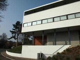 Le corbusier has been working for a long time to find the perfect solution for high rise apartments. Fachada Picture Of Weissenhofmuseum Im Haus Le Corbusier Stuttgart Tripadvisor