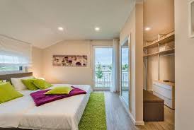 تصاميم دريسنج روم صغيرة من داخل غرفة النوم صور