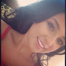 Ella Kelly (@EllaKelly2)