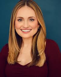 Thank you @izzyportraits for making me feel like a billion bucks! 🫶🫶  #newheadshots #headshots #actor #workingactor