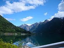 Kviknes hotel ligg vakkert plassert ved sognefjorden. Balestrand Travel Guide At Wikivoyage