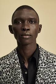 Cabral tablet, ağız yolu ile vücuda alınır. Fernando Cabral Select Stockholm Select Model Management
