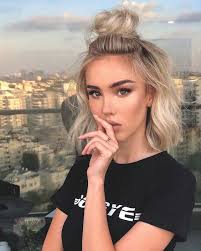 Luckily, messy hair trending, and because of that we are getting a look at tons of super chic. 64 Adorable Short Hair Updos That Are Supremely Easy To Copy Ecemella