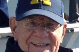 Robin Gleason's Instagram, Twitter & Facebook