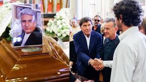 Toto Cutugno, folla di amici e fan commossi ai funerali: le foto