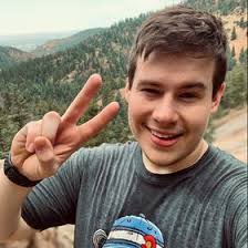 Zach Holt (ZachxHolt)