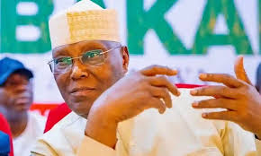 Youths listen to Atiku : "I must privatize NNPC, even if it will cost my  life. NNPC is a mafia organization". Leadership 💪👍