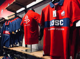 En raison de travaux actuellement en cours, la boutique losc lille centre, rue faidherbe, est la boutique losc stade pierre mauroy étant également fermée ce jour, le club invite ses les deux boutiques officielles du losc seront à nouveau ouvertes normalement ce mardi 8 décembre et. Losc On Twitter Profitez De Cette Offre Speciale Fete Des Peres Avant Qu Il Ne Soit Trop Tard A Decouvrir En Boutiques Stadepm Et 38 44 Rue Faidherbe A Lille Https T Co 08s3fqipf3