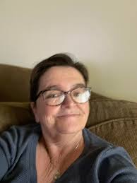 Good morning, Catty! My name is Kimberly. I'm currently a student at LCCC.  I'm majoring in computer technology, with a specialty in networking. I'm  looking for anyone who needs tech support! I