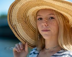 Alyssa Henrikson's Instagram, Twitter & Facebook