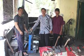 Jual tempa besi murah, harga beli terbaik, berbagai pilihan, beli murah langsung dari distributor,supplier, pabrik dan toko di indotrading.com Ist Akprind Bantu Ttg Untuk Pande Besi Bantul Ist Akprind