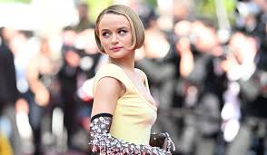 Joey King Wears Butter Yellow Miu Miu Gown at Cannes Closing Ceremony