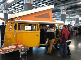 Spa et institut de beauté à bordeaux, massage à bordeaux, soins en duo, pour une relaxation totale en toute intimité. Salon Du Vintage A Bordeaux Nostalgiques Et Collectionneurs Remontent Le Temps