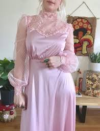 فساتين الأعراس و السهرات فساتين انيقة فستان رقيق و بسيط Retro Prom Dress Dresses Prom Dresses