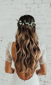 Voller Freude In 2020 Hochzeitsfrisuren Frisur Braut Haare Hochzeit