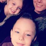 Jessica Headland's Instagram, Twitter & Facebook