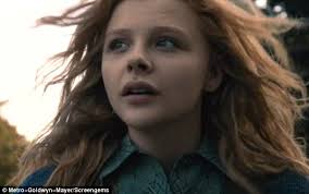 Carrie trailer: Chloe Moretz wreaks havoc in terrifying trailer