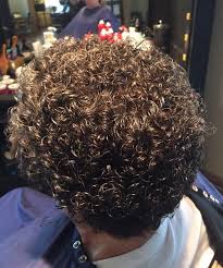 Amazing perm hairstyles for short hair. Wish This Was My Wife Dauerwelle Grosse Locken Kurzhaarfrisur Locken Frisuren Mit Locken Mittellang