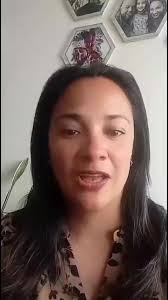 Brazo gitano o brazo de reina relleno de crema con melocotón 🍑 . . tenemos  los más ricos postres🍰🥧🍮 para consentirlas🌟, regala algo dulce regala  un apapacho para el corazón 💖 . .