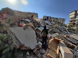 The 1908 messina earthquake (also known as the 1908 messina and reggio earthquake) occurred on 28 december in sicily and calabria, southern italy with a moment magnitude of 7.1 and a maximum mercalli intensity of xi (extreme).the cities of messina and reggio calabria were almost completely destroyed and between 75,000 and 82,000 lives were lost. Forte Terremoto No Mar Egeu Atinge Grecia E Turquia Assista Jovem Pan