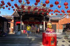 .suasana tahun baru 2021 di hongkong, suasana pasar di wan chai hongkong menyamput hari imlek2021, lai chi kok park beautiful garden in hongkong 2021, celebrate the new year in hong kong live 香港除夕倒數 直播, tarian singa tahun baru cina 2020 hong kong. Suasana Sambutan Tahun Baru Cina Di Tokong Ular Hambar