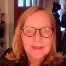 Leslie Flinn's Instagram, Twitter & Facebook