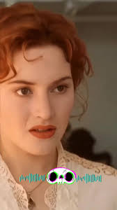 Conocías esta escena donde rose baja a 3 clase para buscar a Jack para  agradecerle por ayudarla, antes de la escena donde se les ve caminar en el  barco exactamente donde rose mira el cuaderno de ...