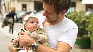 Born 1 august 1986) is a german actor, singer and designer. Neu Dad Jorn Schlonvoigt So Hat Ihn Seine Tochter Verandert Promiflash De