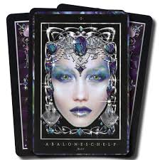 Edelstenen of gewoon stenen spreken voor iedereen tot zijn verbeelding, ze hebben allemaal een eigen waarschuwing: De Helende Energie Van Edelstenen Tarot Nl