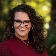 Annette Venegas's Instagram, Twitter & Facebook