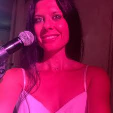 Linda Rao's Instagram, Twitter & Facebook